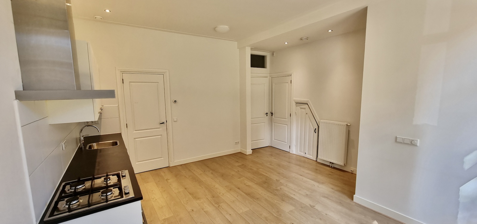 Nicolaas Beetsstraat,Netherlands 1053RM,1 Bedroom Bedrooms,1 BathroomBathrooms,Apartment,Nicolaas Beetsstraat,1454