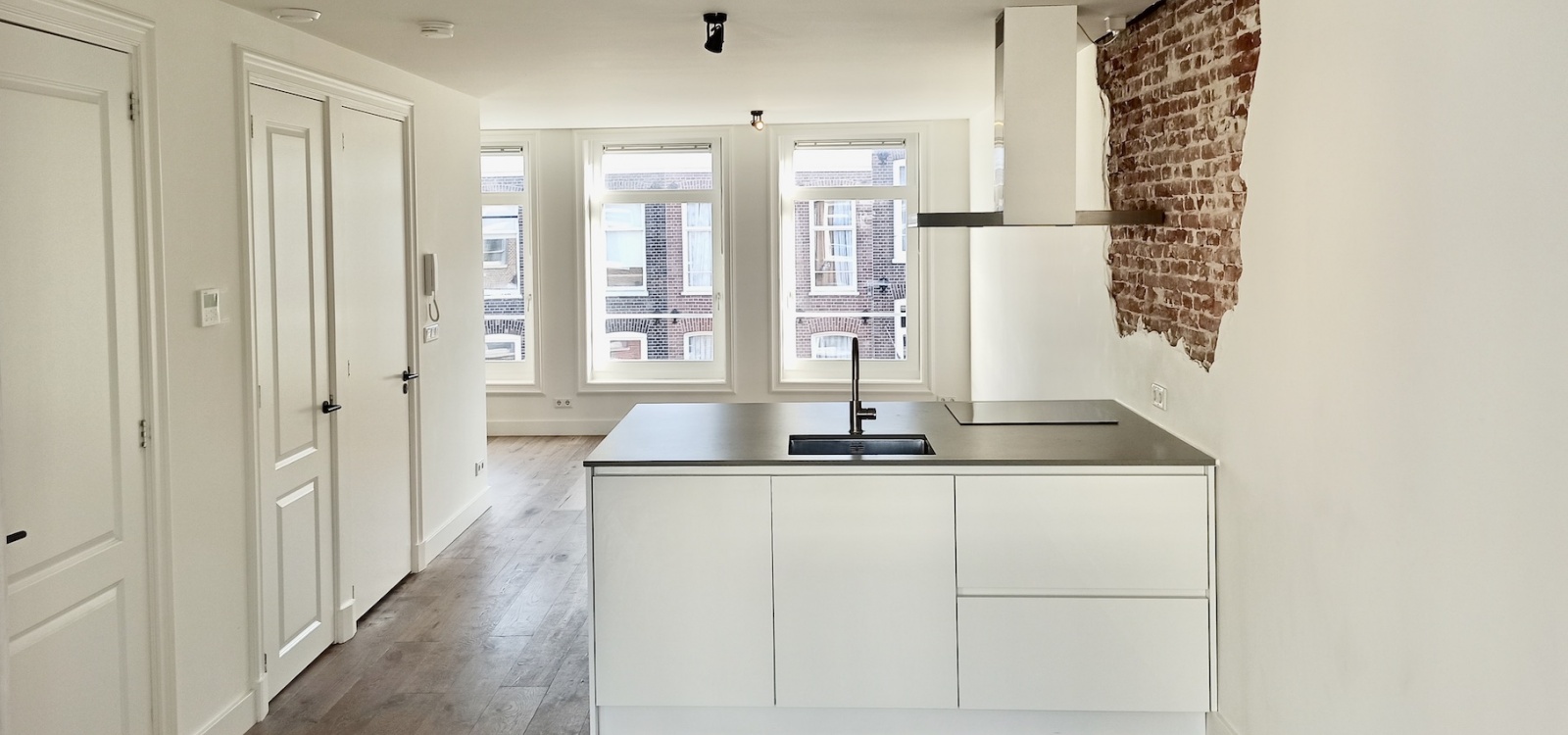 Eerste van de Helsstraat,Netherlands 1072NX,1 Bedroom Bedrooms,1 BathroomBathrooms,Apartment,Eerste van de Helsstraat,2,1484